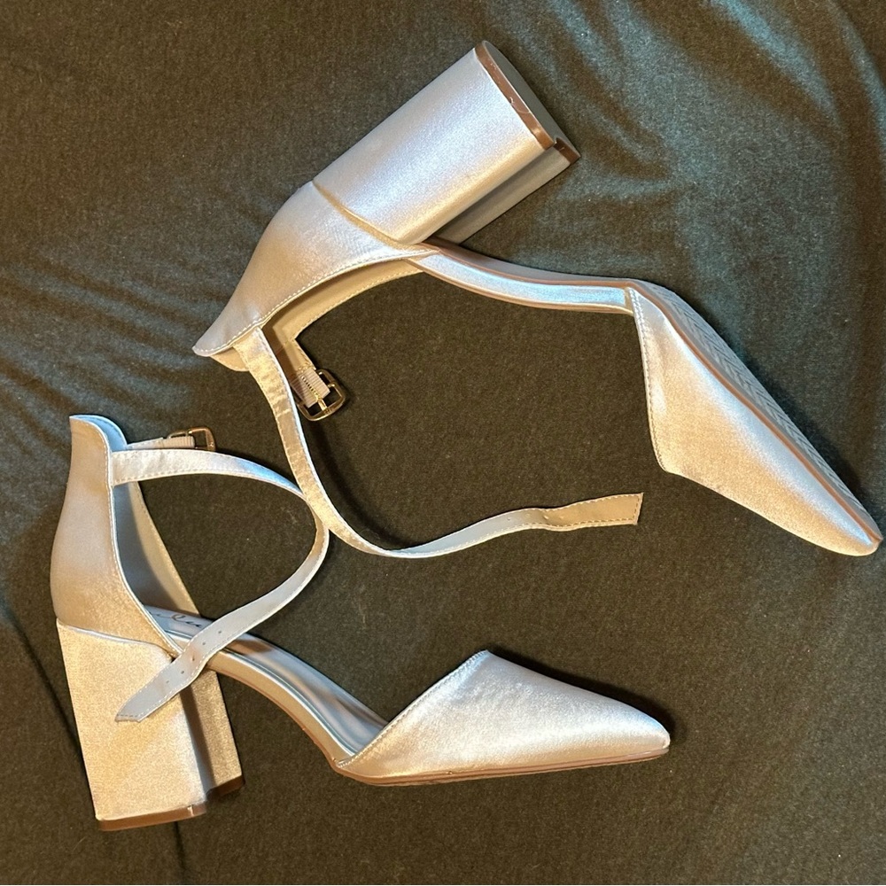 Lulu's Ivory Wedding Heels Size 10